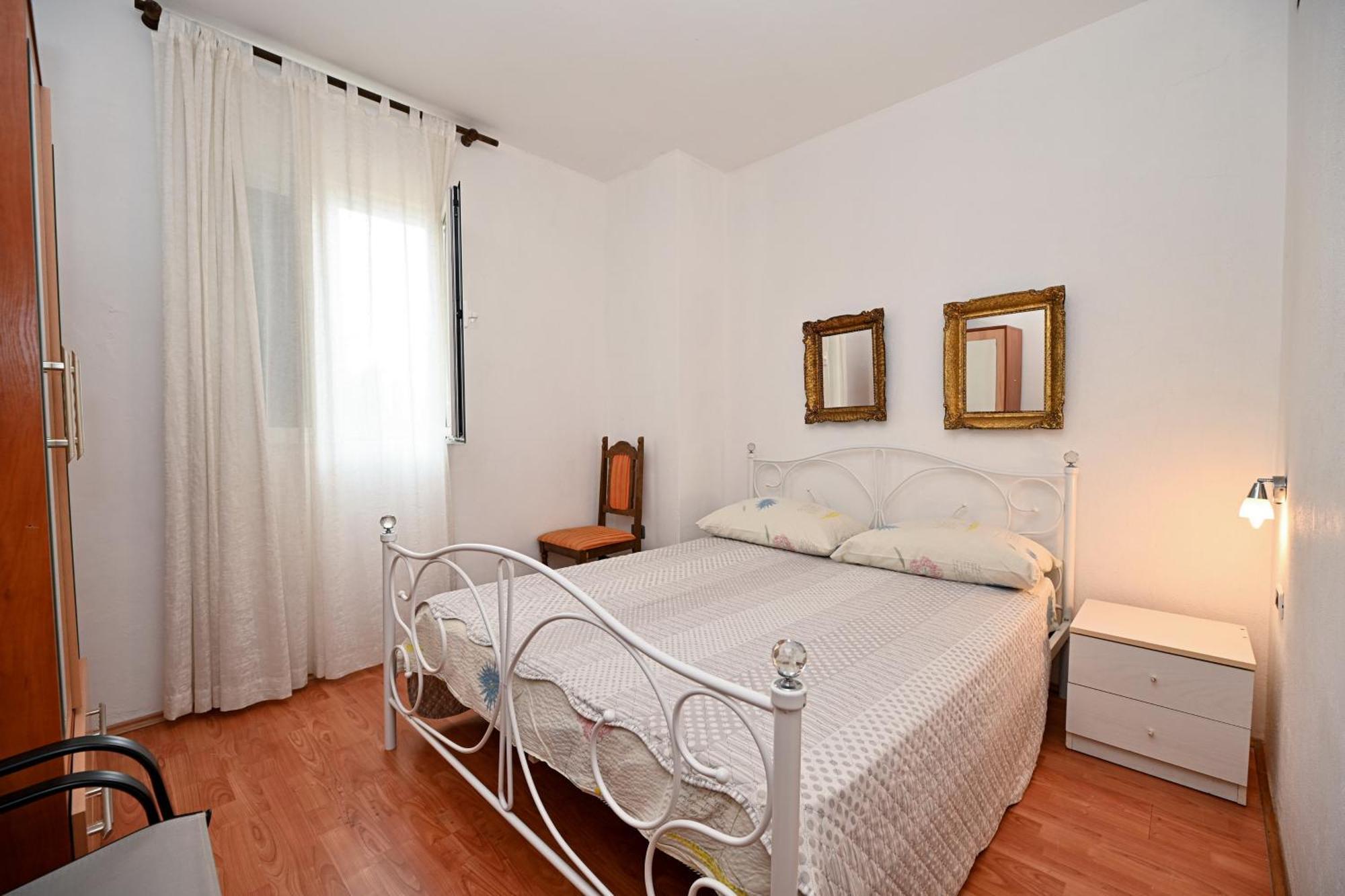 Apartment Razanac Nikola Bagian luar foto